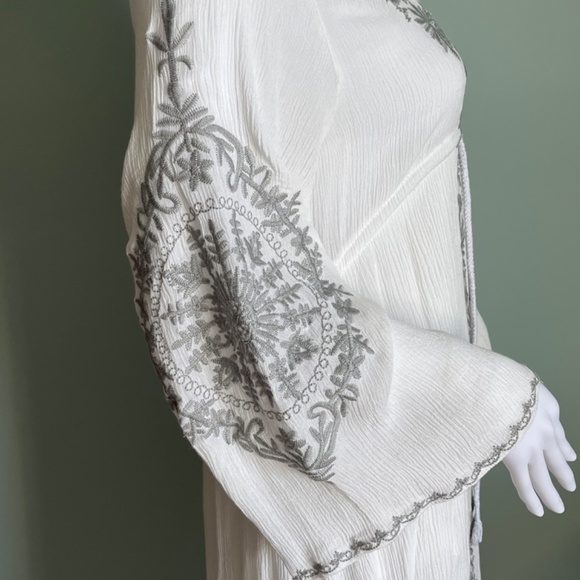 Mo Huan Yi Chu White embroidered asymmetrical hem hippy dress L - Picture 5 of 10